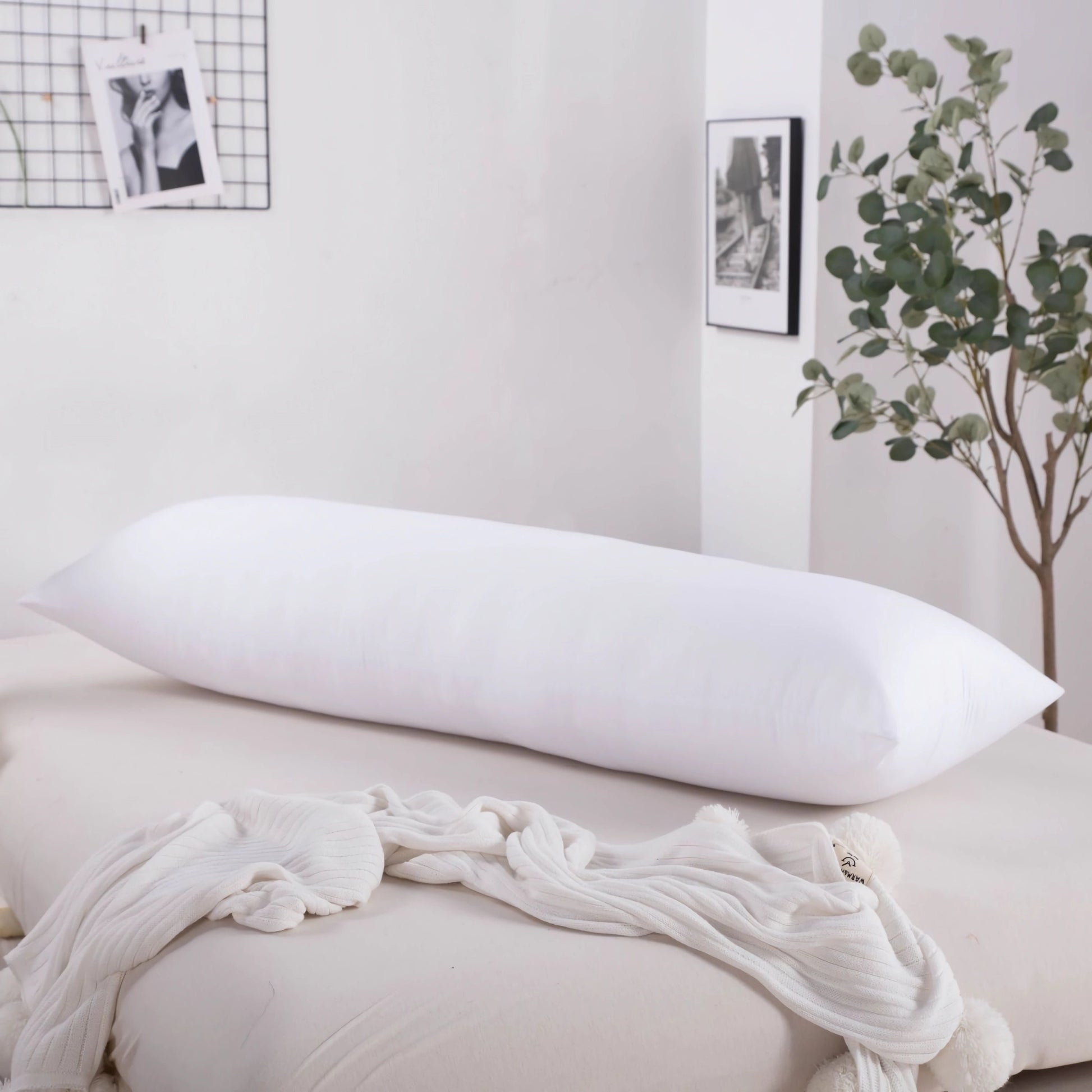 Dakimakura pillow insert size guide – 50x150cm, 50x160cm and 60x180cm options from DakiCustomize